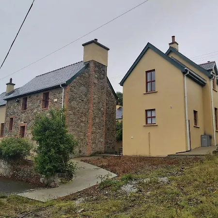 Casa de Férias Mary Deeneys Self Catering Cottages, Ture, Muff By Wild Atlantic Wanderer Ture