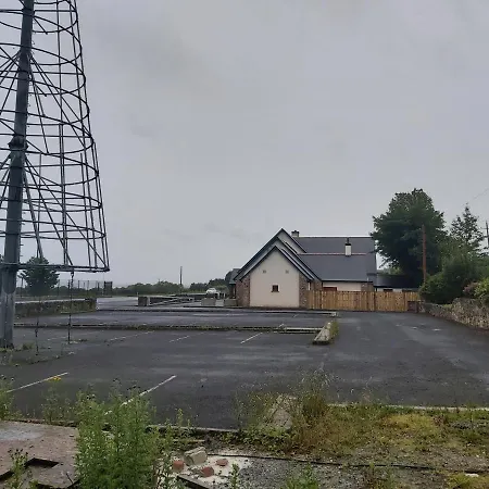 Casa de Férias Mary Deeneys Self Catering Cottages, Ture, Muff By Wild Atlantic Wanderer